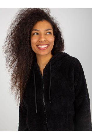 Juodas šiltas džemperis moterims-RV-BL-8435.96P