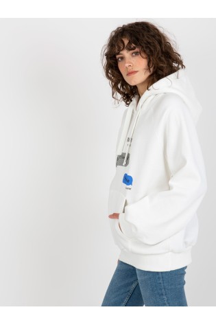 Baltas džemperis su žaisminga žinute-EM-BL-718.39P
