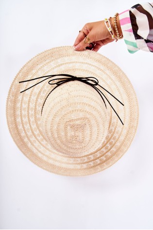 Moteriška ažūrinė kepurė Beige Elif-KAP 221043 BEIGE