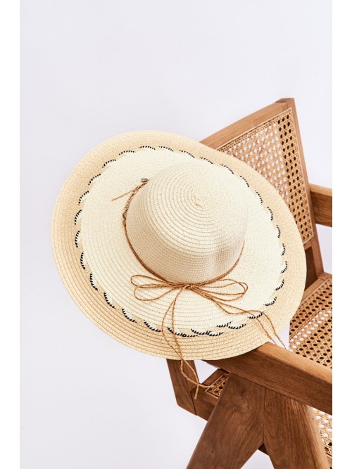 Šviesi moteriška vasariška skrybėlė-KAP.231329 BEIGE
