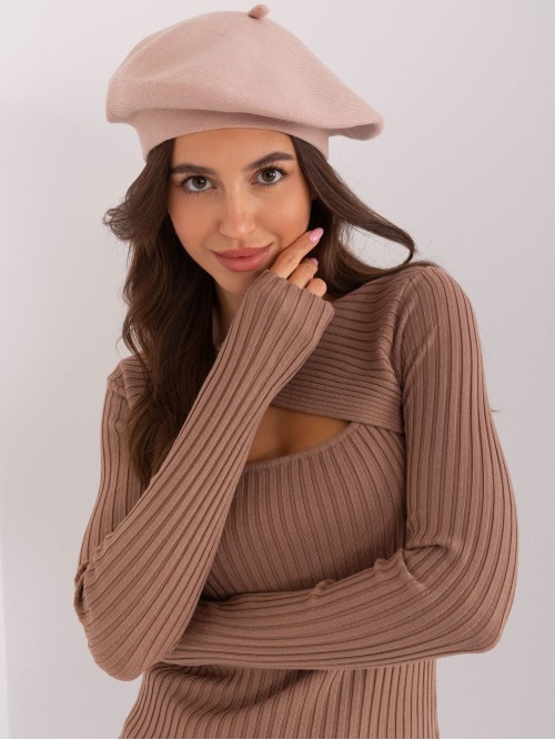 Smėlio spalvos moteriška kepurė - beretė-AT-CZ-231305.82P