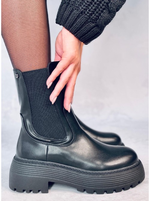 Juodi moteriški auliniai batai su platforma SHAW BLACK-KB JJ17P