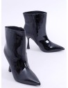 Lakuoti juodi aukštakulniai batai plačiu aulu SYLVIA BLACK-KB 36150